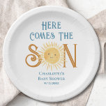 Hier komt het Son Sunshine Baby shower Papieren Bordje<br><div class="desc">Deze baby showers papieren borden hebben de tekst "Here Comes The Son" in blauw retro typografie met een schattige gele waterverf zon. Gemakkelijk aan te passen. Omdat we ons kunstwerk creëer,  zult u dit exacte afbeelding van andere ontwerpers niet vinden. Originele Waterverf © Michele Davies.</div>