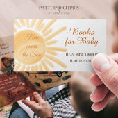Hier komt het Son Sunshine Book voor Baby shower Informatiekaartje