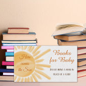 Hier komt het Son Sunshine Book voor Baby shower Informatiekaartje