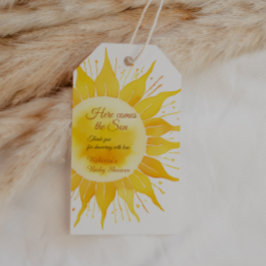 Hier komt het Son Yellow Sunshine Baby shower Cadeaulabel