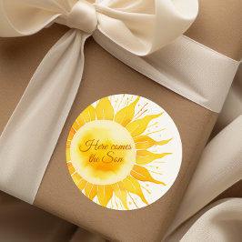 Hier komt het Son Yellow Sunshine Baby shower Ronde Sticker