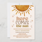 Hier komt het Sun Boho Genderneutraal Baby shower Kaart (Voorkant)