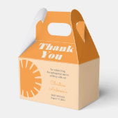 Hier komt het Sun Retro Baby shower Bedankdoosjes (Voorkant Zijde)