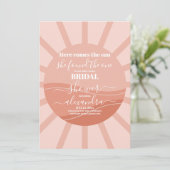 Hier komt het Sun Vrijgezellenfeest Kaart (Staand voorkant)