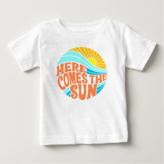 Hier komt het T-shirt van de Zon, de Stijl van de