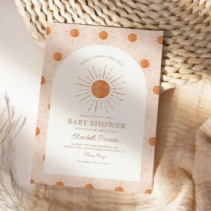 Hier komt het zoontje Burnt Oranje Sun Baby shower Kaart