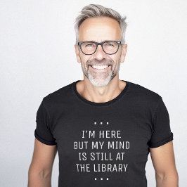 Hier, maar bij de Bibliotheek Minimalist T-shirt
