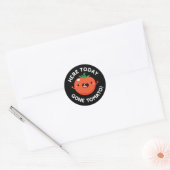 Hier vandaag Gone Tomato Funny Veggie Pun Dark BG Ronde Sticker (Envelop)