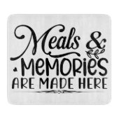 Hier worden maaltijden en herinneringen gemaakt snijplank (Voorkant)