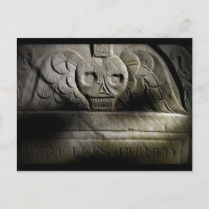 Hier zie Lyes Buried Briefkaart