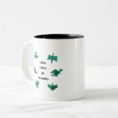 Hier zijn er tekenen tweekleurige koffiemok (Voorkant links)