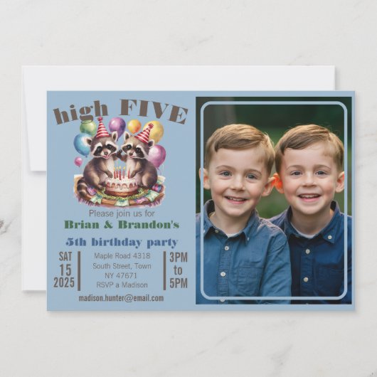 High Five Verjaardagsfeest Tweelingen Mapache them Kaart (Voorkant)