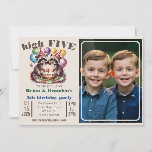High Five Verjaardagsfeest Tweelingen Mapache them Kaart (Voorkant)