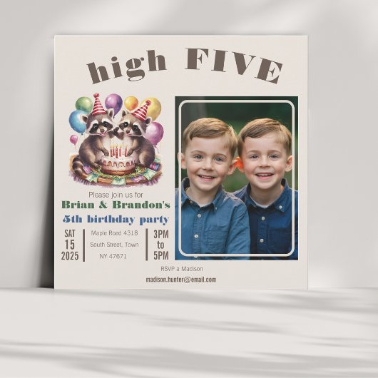 High Five Verjaardagsfeest Tweelingen Mapache them Kaart