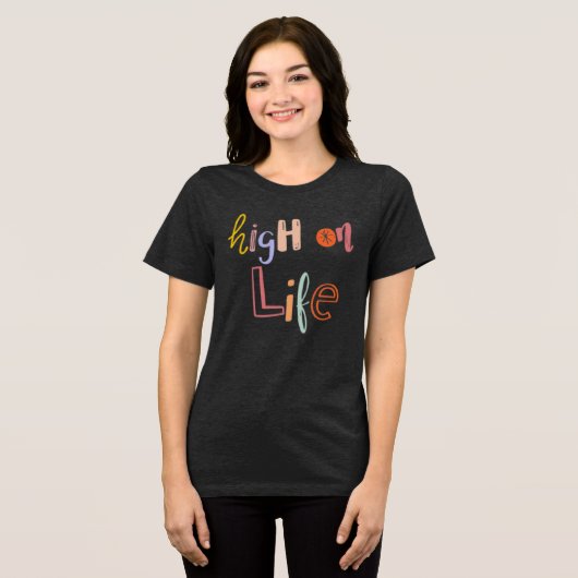 High on Life - Retro Doodle Typografie Shirt (Voorkant volledig)