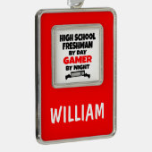 High School Freshman beroemd gemaakt door Day Game Verzilverd Omlijst Ornament (Rechts)