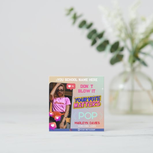 High School Homecoming Koningin Vote Campagne Flye Informatiekaartje (Staand voorkant)