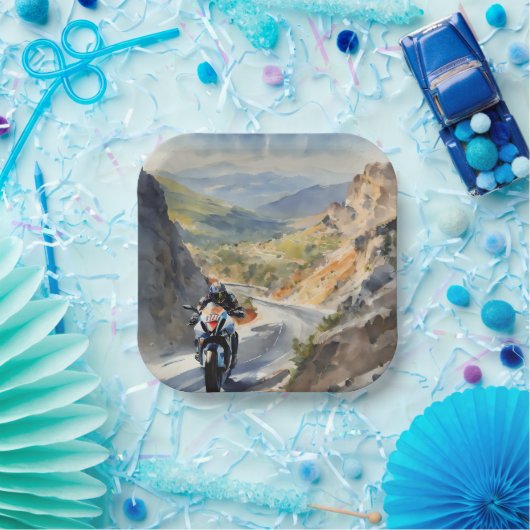 High-Speed avontuur in een levendig berglandschap Papieren Bordje (Feest)