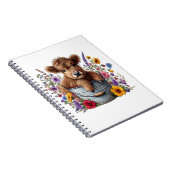 Highland Cow in Flower Bucket Png, Cute Notitieboek (Rechterzijde)