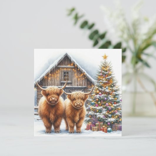 Highland cows, tree and a barn Christmas card Kaart (Staand voorkant)