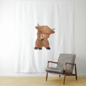 Highland Koe en Paardenbloem Puff Classic T-shirt Wandkleed (In situ)