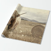 Highland Koe in een Hay Field Decoupage Cadeaupapier (Uitgerold)