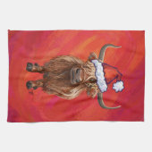 Highland koe in Santa Hat op rood Theedoek (Horizontaal)