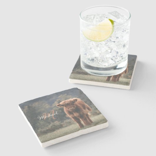 Highland koe kalf herfstgras monogram initiaal stenen onderzetter (Zijkant)