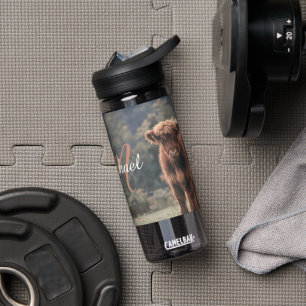 Highland koe kalf herfstgras monogram initiaal waterfles