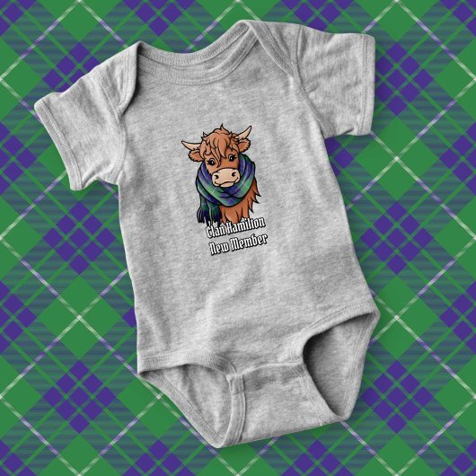 Highland Koe met Hamilton Hunting Tartan Sjaal Romper