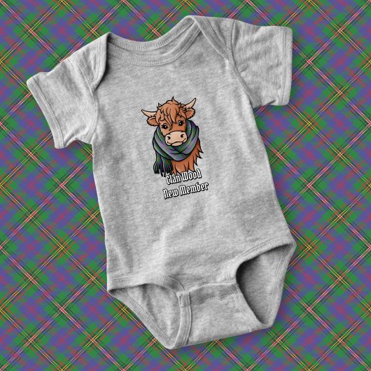 Highland Koe met houten Tartan sjaal Romper
