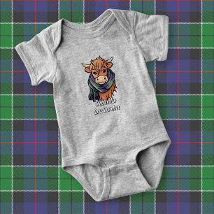 Highland Koe met Leslie Hunting Tartan Scarf Romper