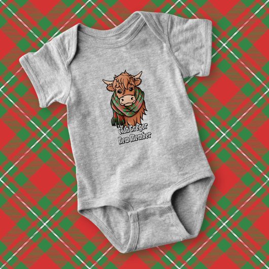 Highland Koe met MacGregor Tartan Sjaal Romper