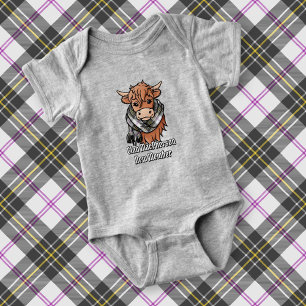 Highland Koe met MacPherson Dress Tartan Sjaal Romper