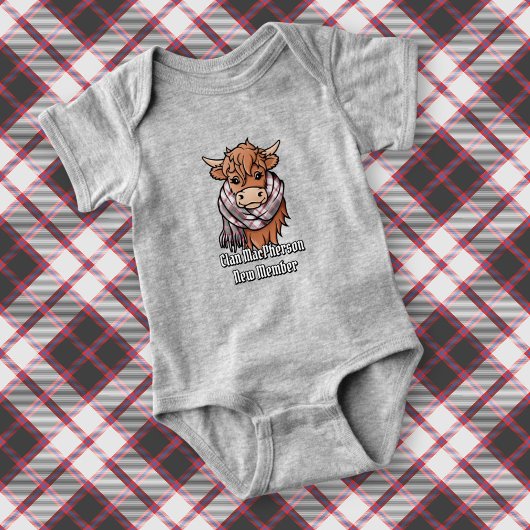 Highland Koe met MacPherson Jacht Tartan Sjaal Romper