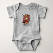 Highland Koe met Morrison Red Tartan Sjaal Romper (Voorkant)