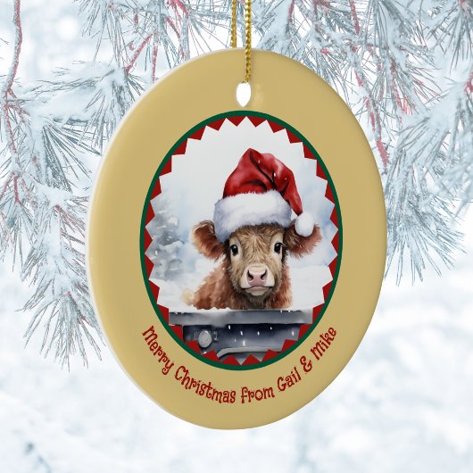 Highland Koe met Schattigee Santa Hat n Naam Chris Keramisch Ornament