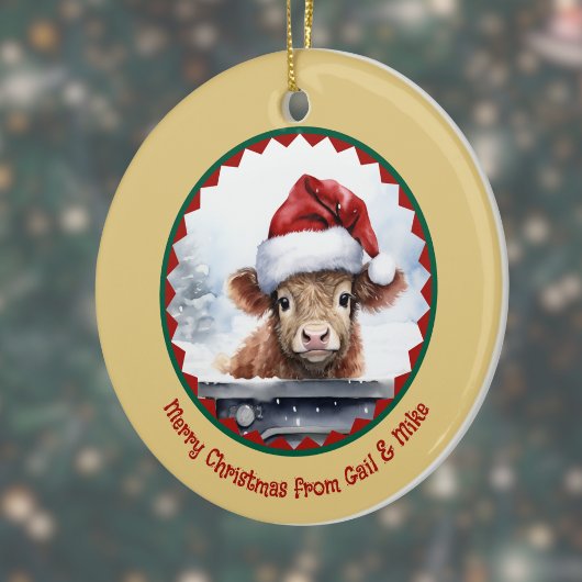 Highland Koe met Schattigee Santa Hat n Naam Chris Keramisch Ornament