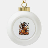 Highland Koe op pompoen Halloween Keramische Bal Ornament (Voorkant)