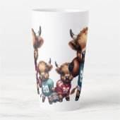 Highland Koeien en Football Latte Mok (Voorkant)