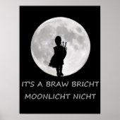 Highland Piper in Bright Moon Poster (Voorkant)