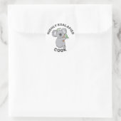 Highly Koalafied Koala - Gekwalificeerde Cook Ronde Sticker (Tas)