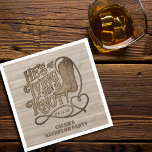 Hij bindt de knoop cowboy Westerne vrijgezellenfee Servet<br><div class="desc">Voeg wat rustieke stijl toe aan zijn vrijgezellenfeest met deze aangepaste cocktailservetten. Het leuke westerne themaontwerp is voorzien van een houtsnede-afbeelding met een cowboylaars en een lassotouw dat een hartvorm vormt. De tekst is gedrukt in letters en luidt: Hij bindt de knoop! Er is ruimte voor zijn naam en de...</div>