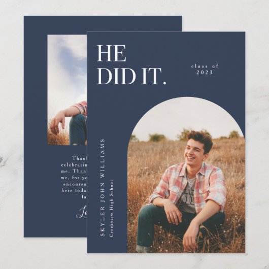 Hij deed de aankondiging van het Afstuderen van de (Voorkant / Achterkant)