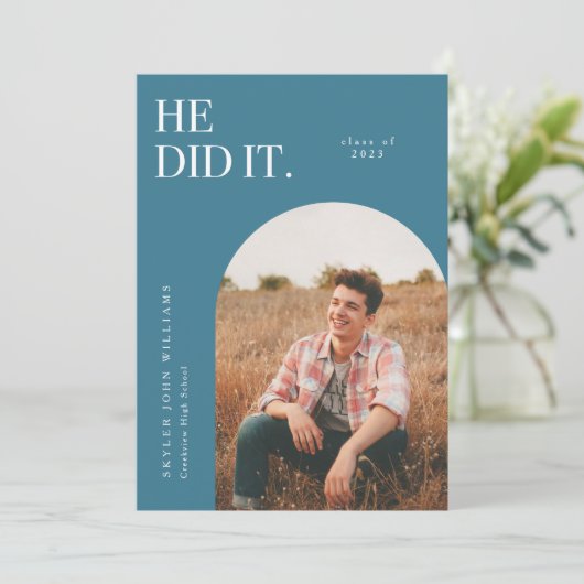 Hij deed de aankondiging van het Neon Blue Arch Af (Staand voorkant)