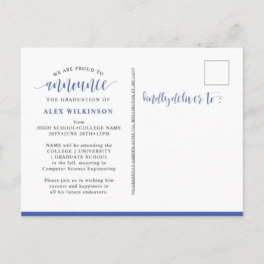 Hij deed het Modern Script Boy Photo Afstuderen Aankondigingskaart (Achterkant)