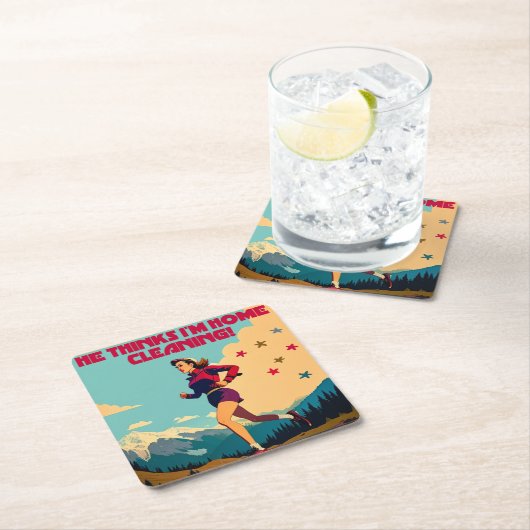 Hij denkt dat ik thuis Sassy Runner schoonmaak Kartonnen Onderzetters (Insitu)