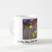 Hij die met de meeste speelgoedwonden sterven!! koffiemok (Voorkant links)