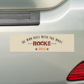 Hij die sterft met de meeste rotsen wint! jachthon bumpersticker (Op auto)