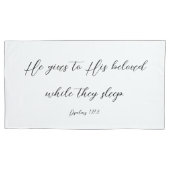 Hij geeft aan zijn geliefde kussensloop (Voorkant-Links)